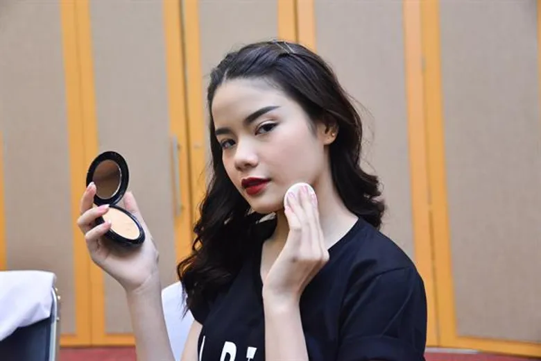 แต่งหน้าแบบ ไทยซุปเปอร์โมเดลคอนเทสต์ 2018 “MODEL LOOK”