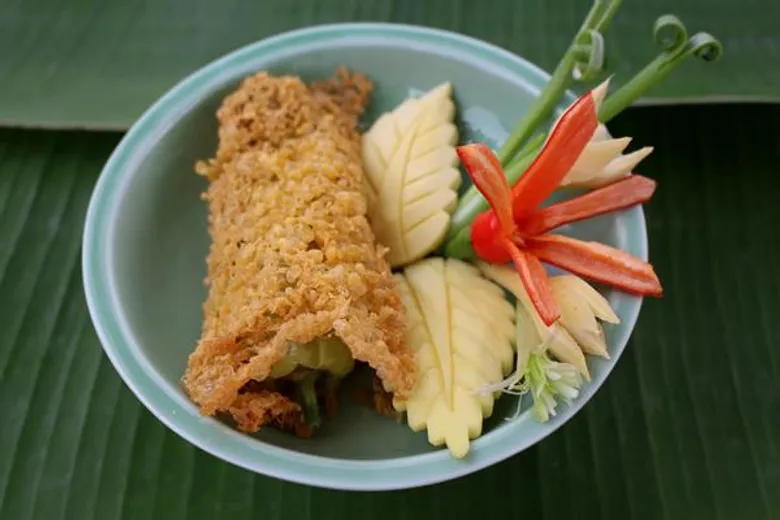 สามพราน ริเวอร์ไซด์ ชวนสัมผัสเมนูสุดคลาสสิก “ข้าวแช่ออร์แกนิก” มนต์เสน่ห์ดับลมร้อน
