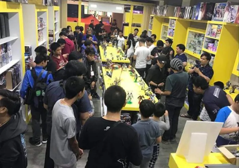 เว็บไซต์เมทัลบริดจ์ เว็บรีวิวเกม การ์ตูน ของเล่น จับมือพันธมิตรยูทูปเบอร์ จัดงาน “กันพลาแบทเทิลไทยแลนด์ครั้งที่ 1” กิจกรรมคนรักต่อหุ่นกันดั้ม GBTH#1