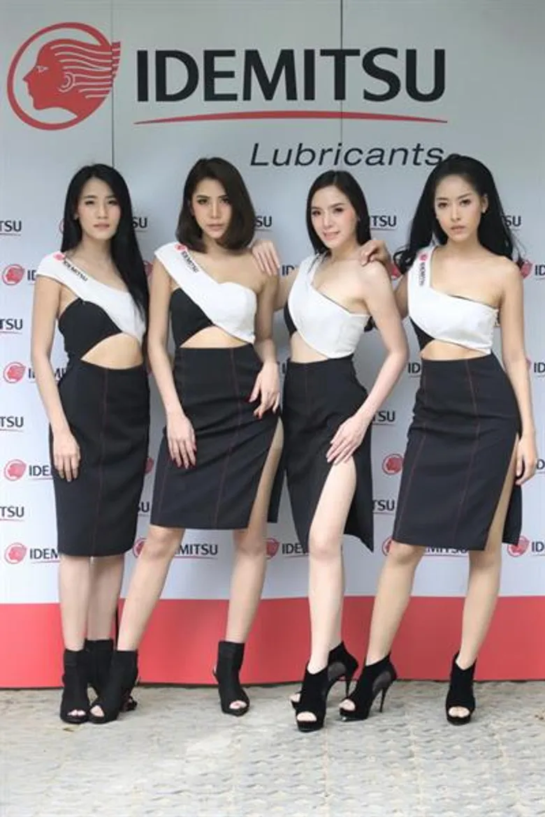 “อิเดมิตสึ” เปิดคอลเลคชั่นสุดเอ็กซ์คลูซีฟ ชวนไทย ดีไซเนอร์มาแรงแห่งแบรนด์ “NICHA” เปิดตัวโฉมใหม่ชุด “Idemitsu Ladies” เรียบโก้ดูดี