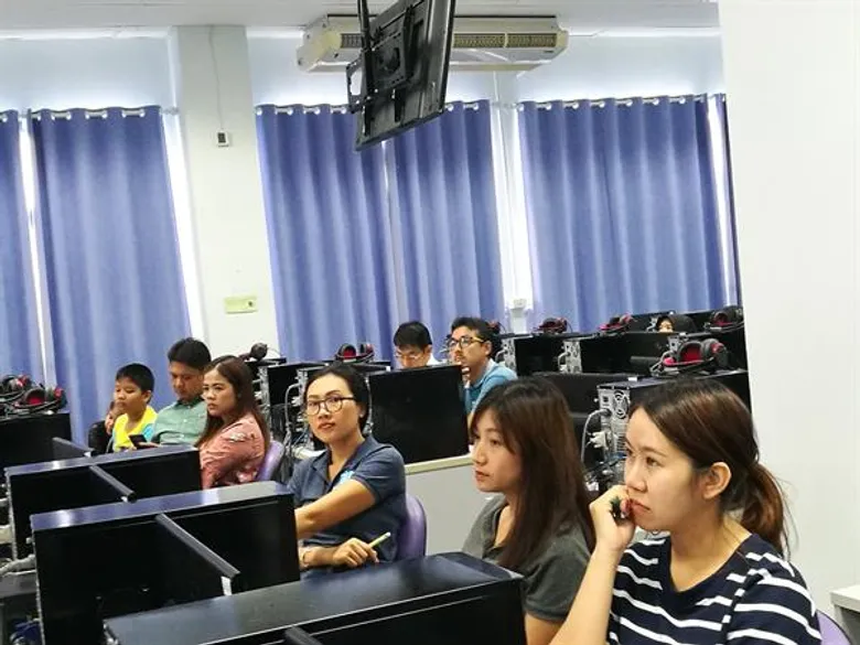 สาขาการจัดการเทคโนโลยีสารสนเทศ คณะพาณิชย์ฯ ม.สงขลานครินทร์ ตรัง จัดอบรม “ร้านค้าออนไลน์สร้างง่าย สไตล์มืออาชีพ”