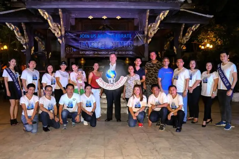 ร่วมรณรงค์ลดโลกร้อนจัดเอิร์ธอาวเออร์ (Earth Hour) ปิดไฟ 1 ชั่วโมง ณ โรงแรมเซ็นทาราแกรนด์ เซ็นทรัลพลาซา ลาดพร้าว กรุงเทพฯ