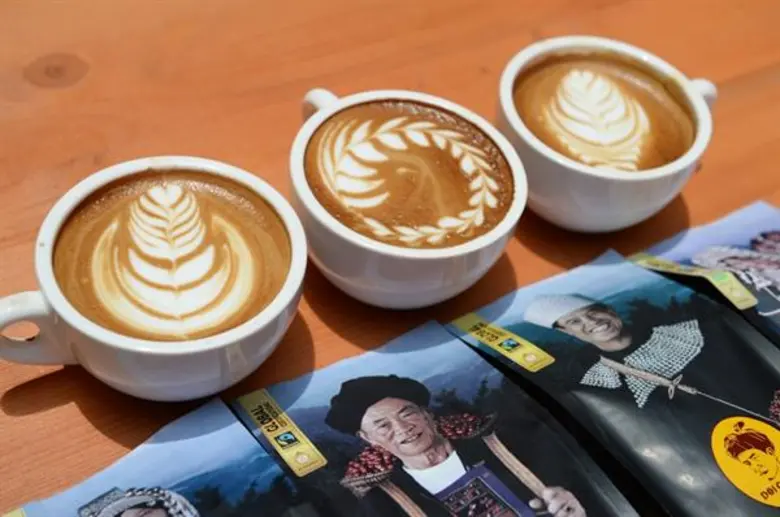 “กาแฟดอยช้าง” ต่อยอด 15 ปี ชูจุดเด่นกาแฟไทยรุ่นบุกเบิก ปลูก-คั่ว-ขาย ไม่หลุดคอนเซ็ปต์คุณภาพ “จากต้นน้ำ สู่ปลายน้ำ”