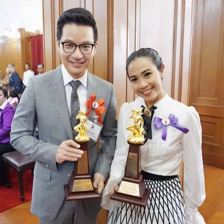 "เหมียว คุณาธาร" ปีติ รับพระราชทาน "เทพทอง"