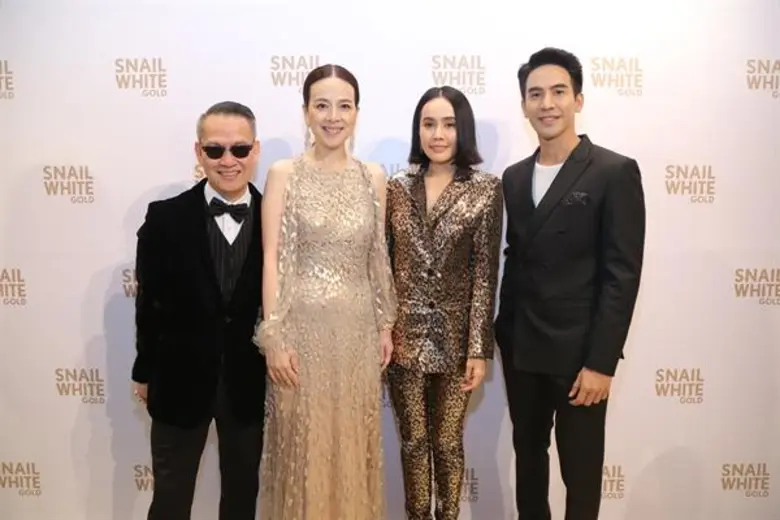 สเนลไวท์ เปิดตัวพรีเซนเตอร์ใหม่ มาดามแป้ง พร้อมเซอร์ไพรส์สุดพิเศษจาก โป๊ป ธนวรรธน์