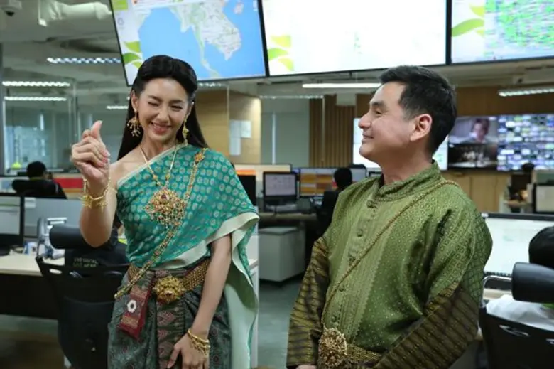 เอไอเอส เปิดศูนย์ปฏิบัติการเครือข่ายต้อนรับ “แม่หญิงเบลล่า ราณี – การะเกด” จากบุพเพสันนิวาส พรีเซ็นเตอร์ที่ฮอตสุดในสยามประเทศ การันตี! สัญญาณแรงข้ามภพข้ามชาติ
