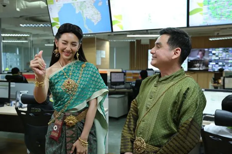 เอไอเอส เปิดศูนย์ปฏิบัติการเครือข่ายต้อนรับ “แม่หญิงเบลล่า ราณี – การะเกด” จากบุพเพสันนิวาส พรีเซ็นเตอร์ที่ฮอตสุดในสยามประเทศ การันตี! สัญญาณแรงข้ามภพข้ามชาติ