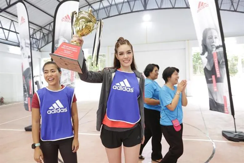 “เกรซ-แพน” นางฟ้าใจบุญ สร้างแรงบันดาลใจให้เด็กผู้หญิงบ้านเกร็ดตระการ