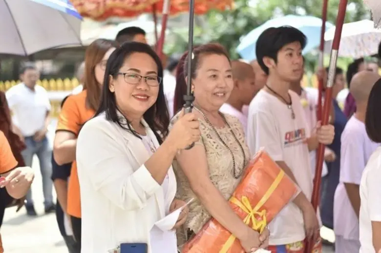 ทำดี..เพื่อพ่อหลวง ร.๙!! ผู้บริหารตลาดพระรูป กรุ๊ป จับมือ ว.บัณฑิตศึกษาฯ ม.ศรีปทุม สร้างความเข้มแข็งให้ชุมชน บรรพชาสามเณรและมอบทุนการศึกษานักเรียน จ.ชัยนาท