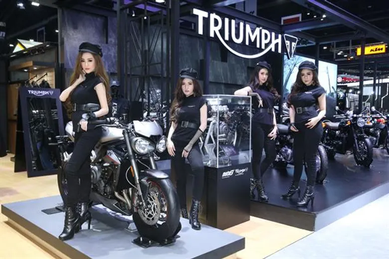 ดุ คม ทะลุกล้อง! แวะส่อง “ไทรอัมพ์ เลดี้” พร้อมชมบูธ “ไทรอัมพ์ มอเตอร์ไซเคิลส์” ในงานมอเตอร์โชว์ 2018