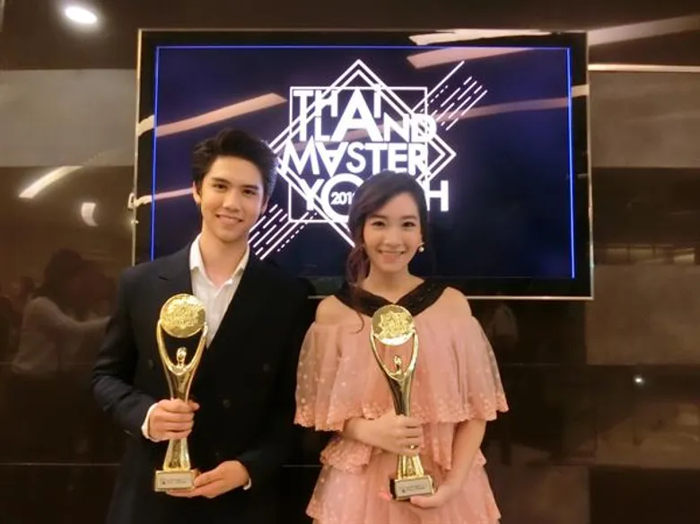 “ซิง-ปุยเมฆ” สุดปลื้ม!!! รับรางวัล “เยาวชนต้นแบบ” งาน “THAILAND MASTER YOUTH 2018”