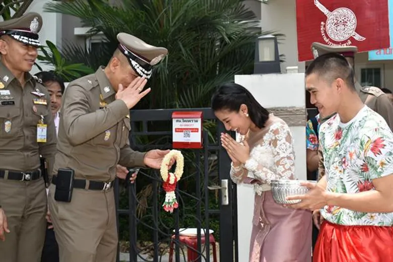 บิ๊ก ตร. เยี่ยมบ้าน ใบเตย อาร์สยาม มั่นใจ ฝากบ้านกับตำรวจ ช่วงสงกรานต์