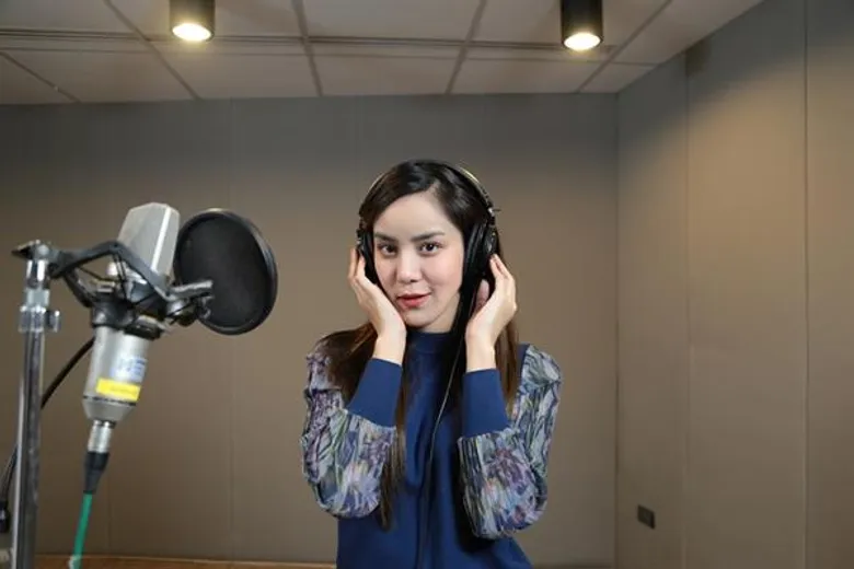 “ขนมจีน” หวนจับไมค์บ้านเก่าถ่ายทอดเพลงประกอบซีรี่ย์ “อภินิหารเจ้าหญิงจันตระการตา”