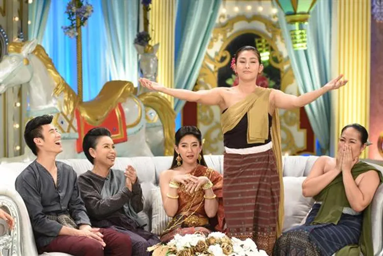 ทีวีไกด์: รายการ “3 แซบ” ดังยกแผง!! “แม่นายการะเกด” พา “ปริก - ผิน - แย้ม - จ้อย” บุก '3 แซบ’ เผย ชีวิตที่เปลี่ยนไป!!