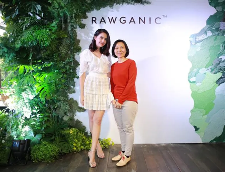 ซาร่า เล็กจ์ ดาราหน้าสวยตัวแทนคำตอบจากธรรมชาติ ขึ้นแท่นเป็นแบรนด์แอมบาสเดอร์ รอว์แกนิค (RAWGANIC) สบู่ล้างหน้าบริสุทธิ์สูงสุดถึง 95%