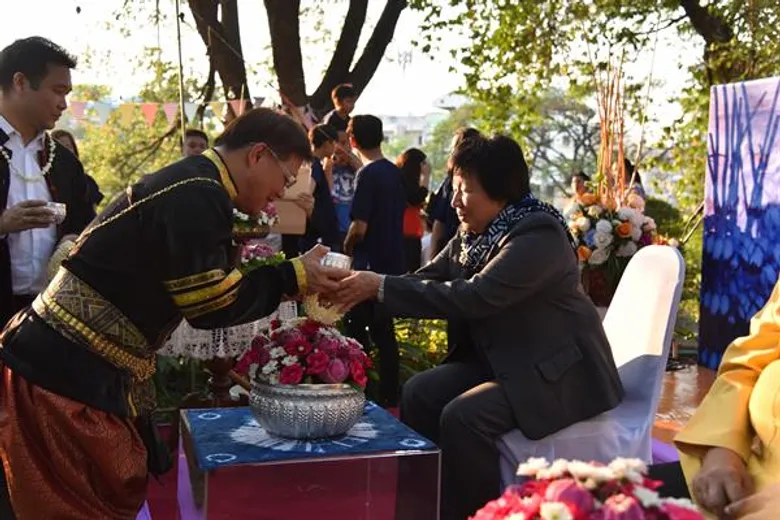 กองส่งเสริมศิลปวัฒนธรรมม.นเรศวรจัดตลาดนัดสืบสานสงกรานต์ชาติพันธุ์...อบอุ่น งดงาม ตามรอยไทย