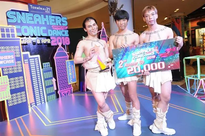 ที่สุดของการเต้น!!! เทอร์มินอล21 อโศก คว้าผู้ชนะทีมนักแด๊นซ์ไอคอนิคสุดชิค ในงาน “Sneakers Showcase: Iconic Dance 2018”