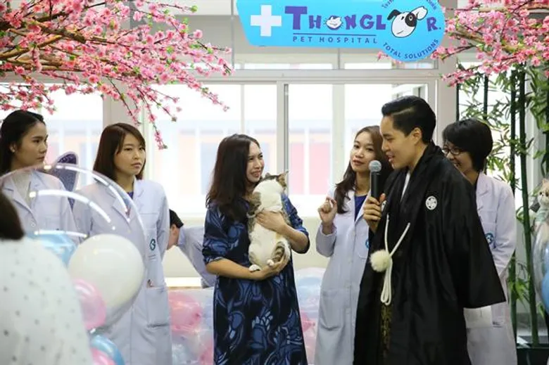 รพส.ทองหล่อ เปิด “คลินิกแมว” เอาใจคนรักแมวย่านพระราม 9 เยี่ยมชมบริการที่ใส่ใจทุกรายละเอียด พร้อมนำทีมหมอแมวแนะวิธีดูแลแมวแบบมือโปร