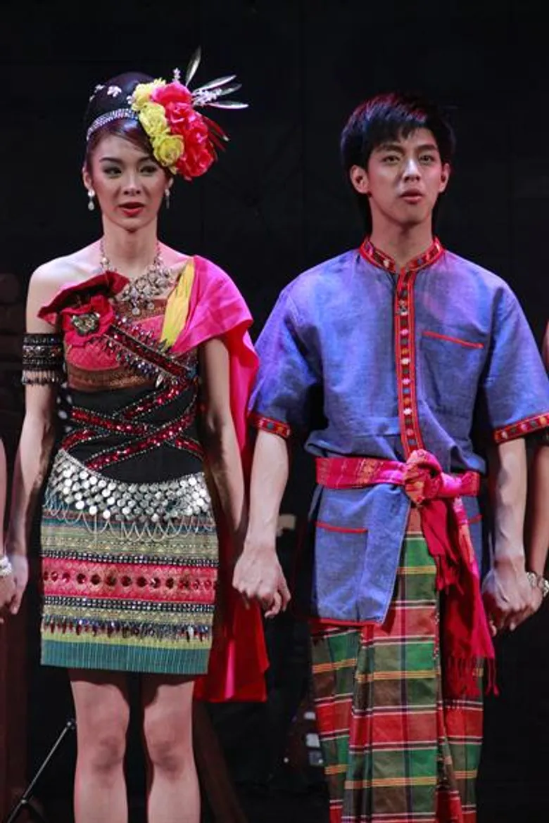 พบกับความวุ่นวาย ความฮา และความรักกุ๊กกิ๊กฉบับวัยรุ่น ในภาพยนตร์โรแมนติกคอมเมดี้ “โปงลางสคูลออฟเลิฟ”