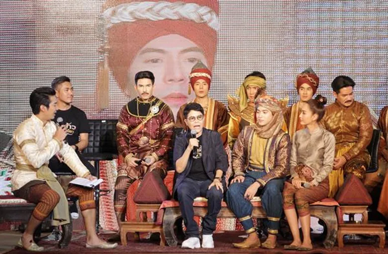 “เจมส์ จิรายุ – แต้ว ณฐพร” นำทัพนักแสดง เนรมิตกรุงศรีอยุธยาตอนปลาย เปิดตัวละครพีเรียดฟอร์มยักษ์ “หนึ่งด้าวฟ้าเดียว” สุดอลังการ