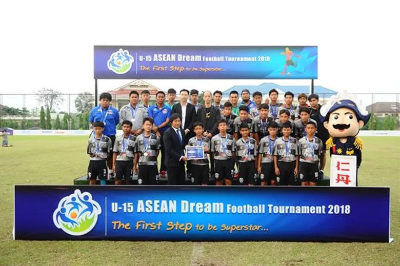 สุดเจ๋ง 2 เยาวชนไทยคว้าชัยศึกฟุตบอลเยาวชนนานาชาติ2018 บินตรงลับฝีเท้ากับสโมสรชั้นนำของเจ-ลีก