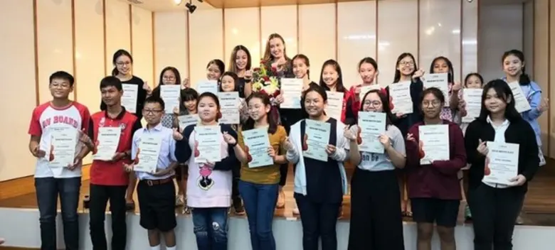 ภาพข่าว: สถาบันดนตรียามาฮ่า เพิ่มทักษะการเรียน Violin