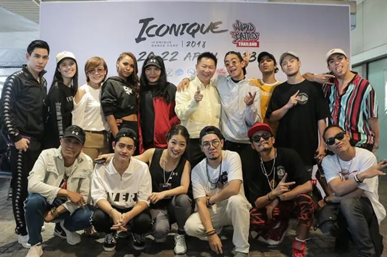 โซฟี่-เบล์-เกรซ นำทีมนักเต้นจัดเต็มโชว์สเต็ปแด๊นซ์ กระทบไหล่กูรูระดับโลก “Quick Style” ภายในงาน ICONIQUE DANCE CAMP