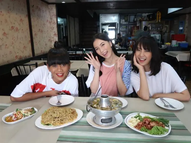 ทีวีไกด์: รายการ "#TEAMGIRL" “เจนนี่-มุก” ต้อนรับพิธีกรน้องใหม่ “แจน” พาเที่ยวย่านแพร่งภูธร จัด “5 ตำนานความอร่อย”