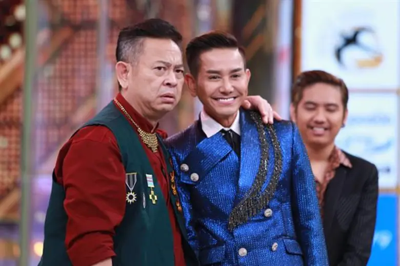 ทีวีไกด์: รายการ “กิ๊กดู๋ สงครามเพลงเงาเสียง” “กิ๊กดู๋ ฯ” เล่นใหญ่เอาใจแม่ยก “เอ-ไชยา” พาลูกมาร่วมหาเงาเสียงเจอเซอร์ไพรส์คูณสอง