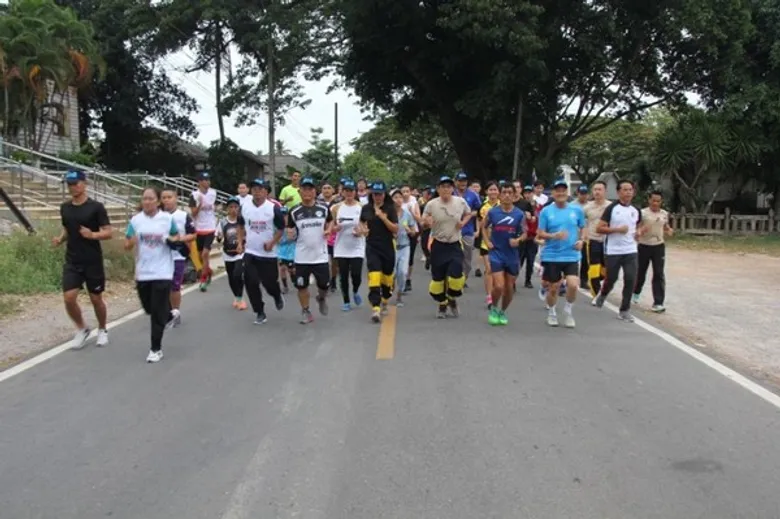 SVL Group เชิญ “ครูดิน” ร่วมกิจกรรม “รวมพลังบางสะพาน วิ่งสร้างสุข”