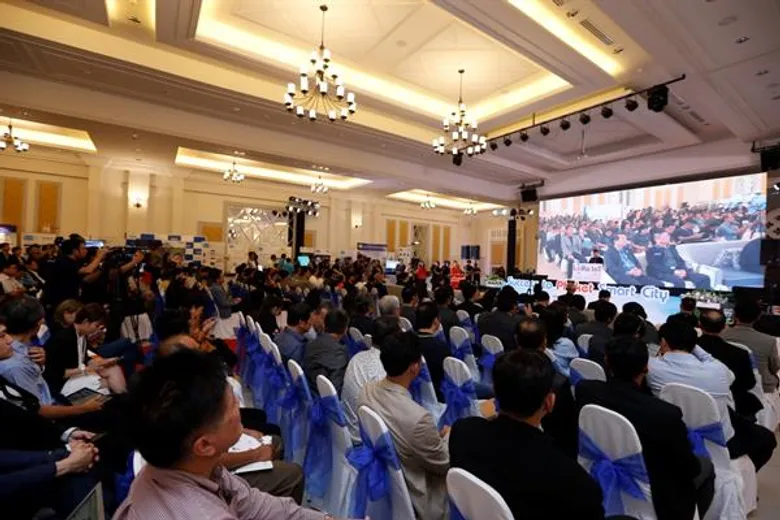 CAT สนับสนุน “ภูเก็ต” เป็นเมืองต้นแบบ “SMART CITY” จับมือ “พาร์ตเนอร์” ต่อยอดพัฒนาบริการอัจฉริยะ ใช้งานผ่านโครงข่าย “LoRa IoT by CAT"
