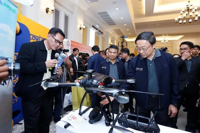 CAT สนับสนุน “ภูเก็ต” เป็นเมืองต้นแบบ “SMART CITY” จับมือ “พาร์ตเนอร์” ต่อยอดพัฒนาบริการอัจฉริยะ ใช้งานผ่านโครงข่าย “LoRa IoT by CAT"