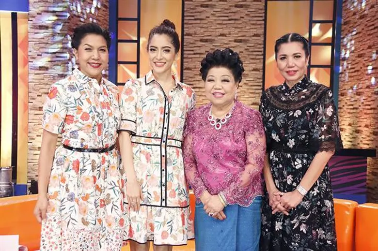 ทีวีไกด์: รายการ “หม้ายตัวแม่” เปิดใจหม้ายแซบ “ดี้ ชนานา” ไม่เข็ดความรักพร้อมพาบุกอาณาจักรรถทัวร์ “เจ๊เกียว”