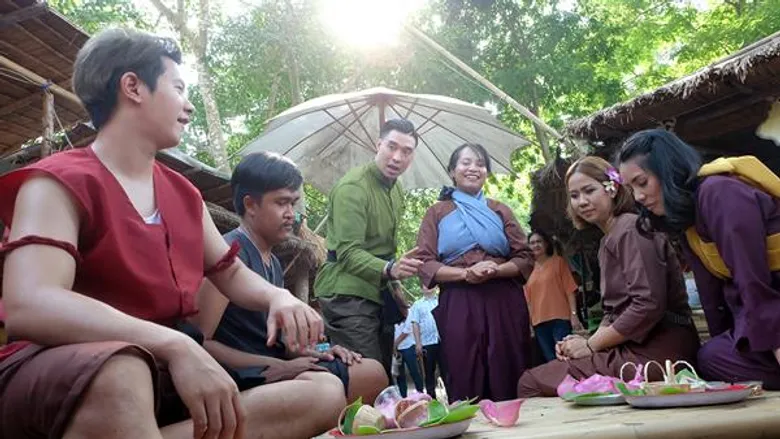 ทีวีไกด์: รายการ “ตลาดเด็ดประเทศไทย” “ไอซ์ ศรัณยู-กิ๊ฟซ่า” บุกตะลุย “ตลาดเด็ดประเทศไทย”