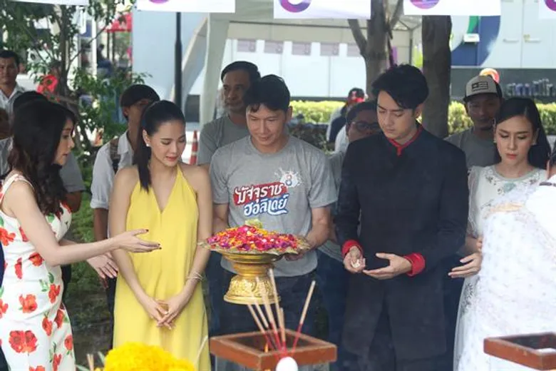 “ช่อง 8” จัดเต็มบวงสรวง “มัจจุราชฮอลิเดย์” “ฟิล์ม-ฝ้าย-ณัฐ” รับประกันความฮา!!!