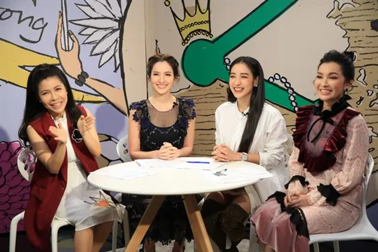 “แอฟ - ทักษอร” เปิดซิง!! งานพิธีกร 'แชร์ข่าวสาวสตรอง’ ประกบ “แพท - ตุ๊ยตุ่ย - ปุ้ย” ลงจอ 'ไทยรัฐทีวี’