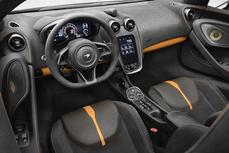 ใหม่ล่าสุด แมคลาเรน นำเสนอแพ็คเกจตกแต่งรถ 570S Spider Design Edition กับ 5 สไตล์ที่แตกต่างโดยทีมนักออกแบบมือฉมังของแมคลาเรน