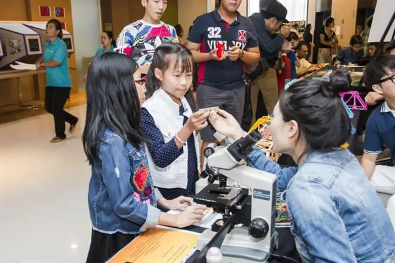 โรงเรียนนานาชาติ ASB ร่วมกับ เครื่องดนตรียามาฮ่า และโรงเรียนดนตรียามาฮ่าจัดงานการกุศล “นิทรรศการศิลปะและคอนเสิร์ต” หารายได้มอบให้ศูนย์เมอร์ซี่