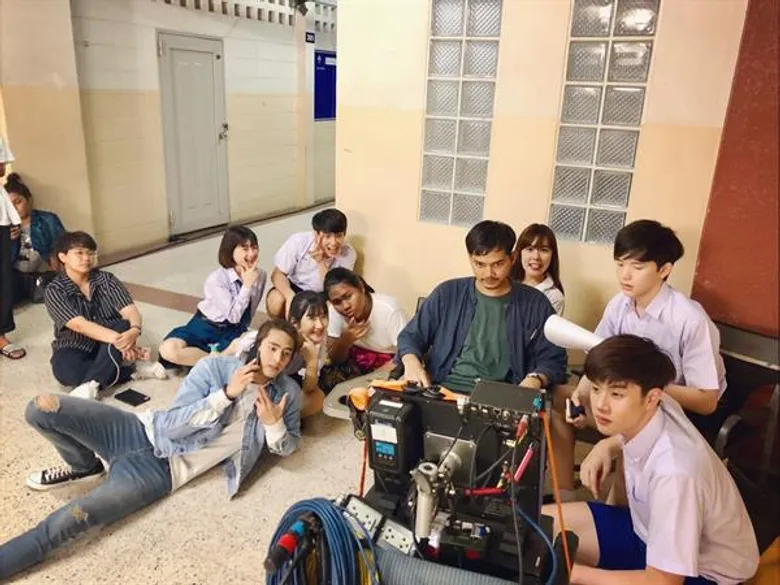 “ไอซ์ – ภานุวัฒน์” นักแสดงดาวรุ่งดวงใหม่ นำทัพปลุกกระแสข่าวฉาวร้อนฉ่า กับคดีปมแค้นในใจ ในซีรีส์ “SOCIAL DEATH VOTE” ช่อง 28