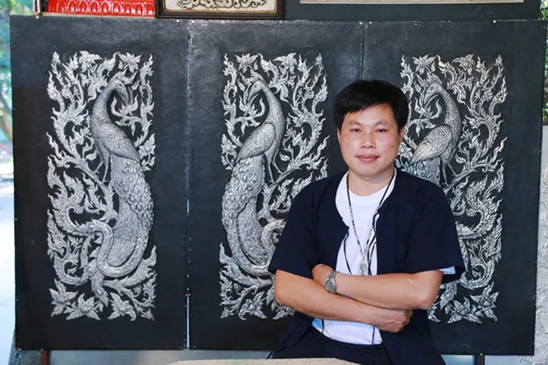 SACICT สร้างกำลังใจให้รางวัลชีวิตทายาทช่างศิลปหัตถกรรม “สิทธิโชค” ฝากฝีมือชิ้นเอกงานศิลป์ดุนโลหะ กับ วัดโลหะปราสาท แห่งที่ 4 ของโลก