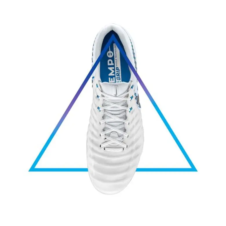 ไนกี้ ส่งสุดยอดสตั๊ด “Just Do It Pack” โทนสีขาวรุ่นล่าสุดลงสนาม ต้อนรับการแข่งขันฟุตบอลรายการใหญ่กลางปีนี้