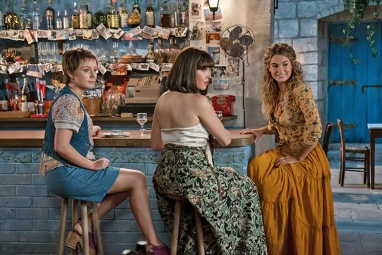 Movie Guide: ลิลี่ เจมส์ โชว์พลังเสียงร้องเพลงในภาพยนตร์ Mamma Mia! Here We Go Again