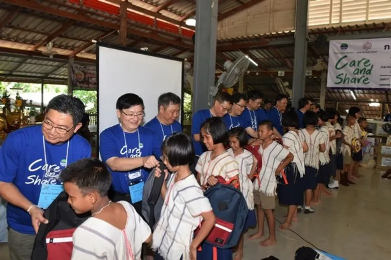 กลุ่มสยามกลการ Care & Share มอบทุนเพื่อการศึกษานักเรียนบ้านลิ้นช้างและสร้างฝายชะลอน้ำเพื่อสิ่งแวดล้อมที่ดี จังหวัดเพชรบุรี