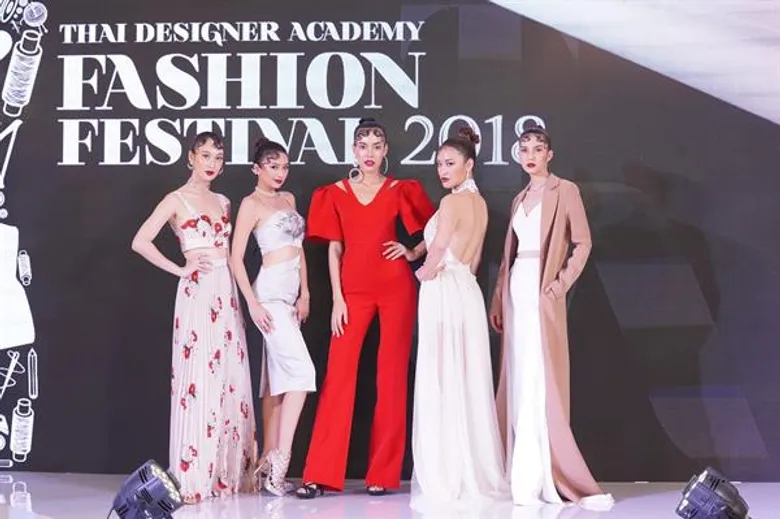 กรมส่งเสริมอุตสาหกรรม จับมือ กันตนา กรุ๊ป ผนึกกำลังครั้งสำคัญ จัดงาน Thai Designer Academy Fashion Festival 2018 (TDA Season 2) ยกทีมนางแบบจาก THE FACE THAILAND 4 ALL-STARS เดินแบบโชว์ผลงานนักออกแบบไทย