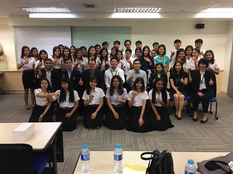 หลักสูตร บธ.บ. คณะพาณิชย์ฯ ม.อ.ตรัง เข้าดูงาน บ. GENERALI LIFE INSURANCE และ บ.โตเกียวมารีนประกันภัย