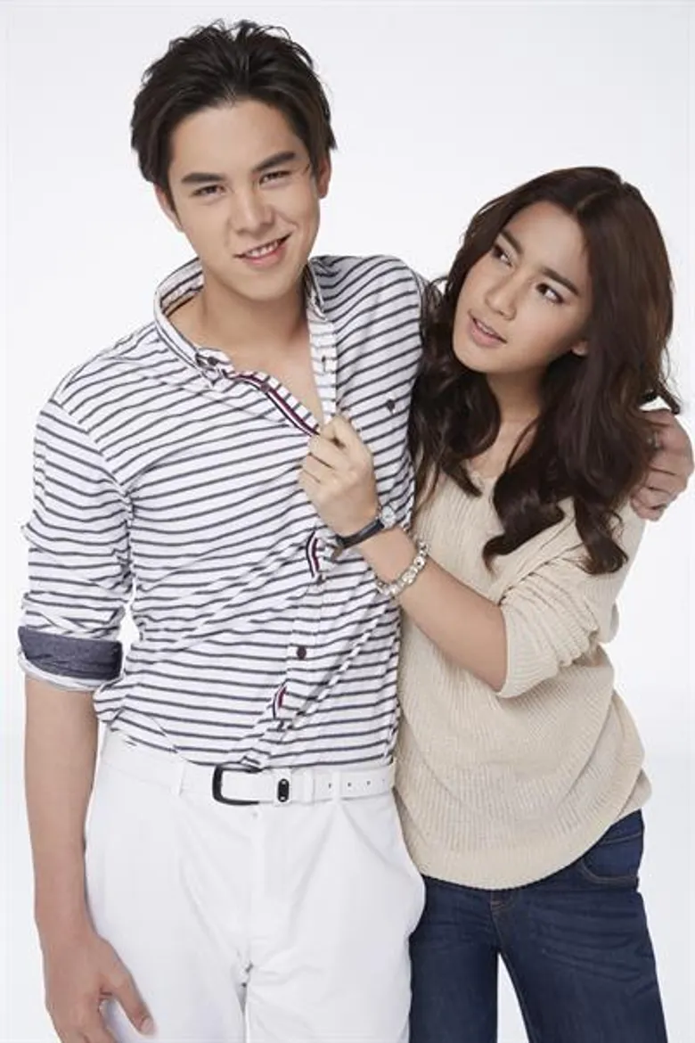 พีท – พชร ตีบทแตก กับลุคหนุ่มจอมเจ๋อ จอมโง่ ในละครคอมเมดี้ฟีลกู๊ด “เสน่ห์รักนางซิน”