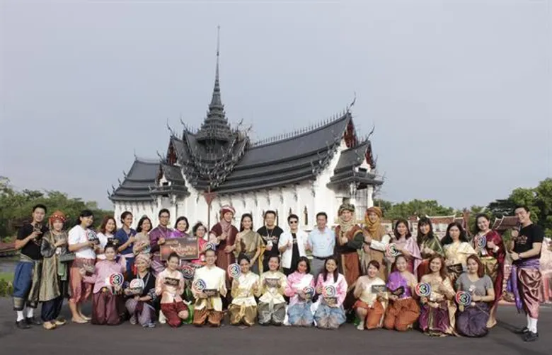 “เจมส์ จิรายุ – แต้ว ณฐพร” ยกทัพนักแสดง มอบความสุข สร้างความสนุก ร่วมย้อนรอยละครในกิจกรรม “Rally ถอดรหัส...หนึ่งด้าวฟ้าเดียว” สุดอลังการ