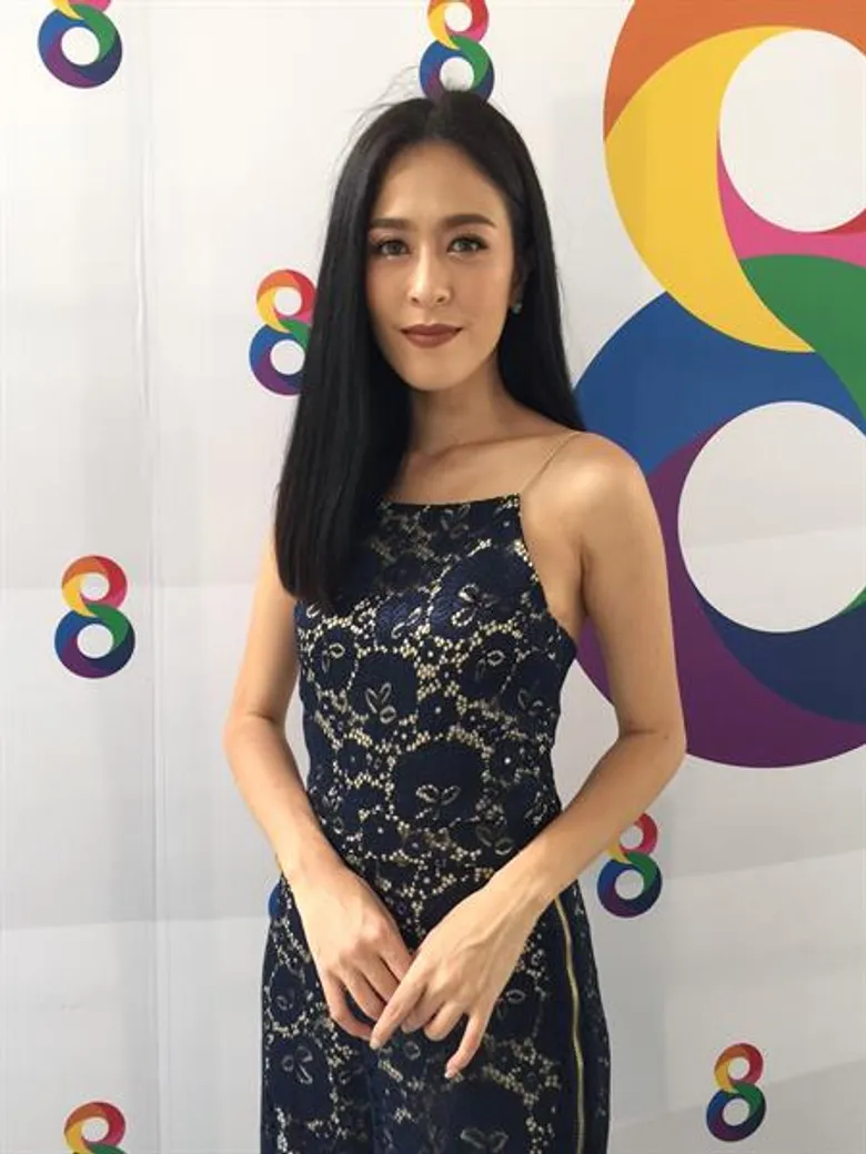 “โบว์ลิ่ง” แง้มข่าวดี “เอก” เกริ่นคุยงานแต่ง หลังบ้านเสร็จ