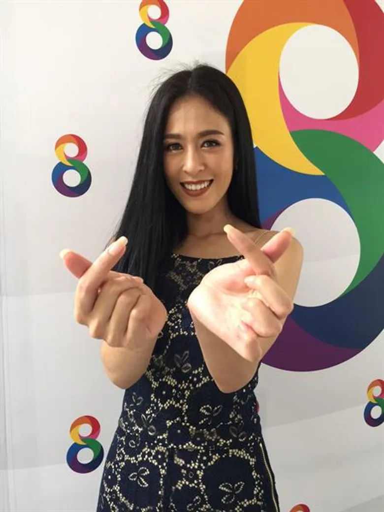 “โบว์ลิ่ง” แง้มข่าวดี “เอก” เกริ่นคุยงานแต่ง หลังบ้านเสร็จ
