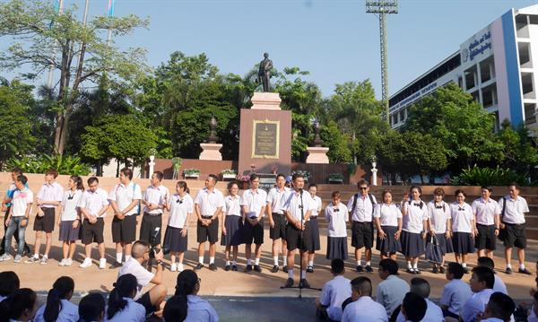 “วันกล้ากุหลาบ” ศิษย์เก่าสวนกุหลาบนนท์กลับกระถางคืนถิ่นเยี่ยมน้องๆ